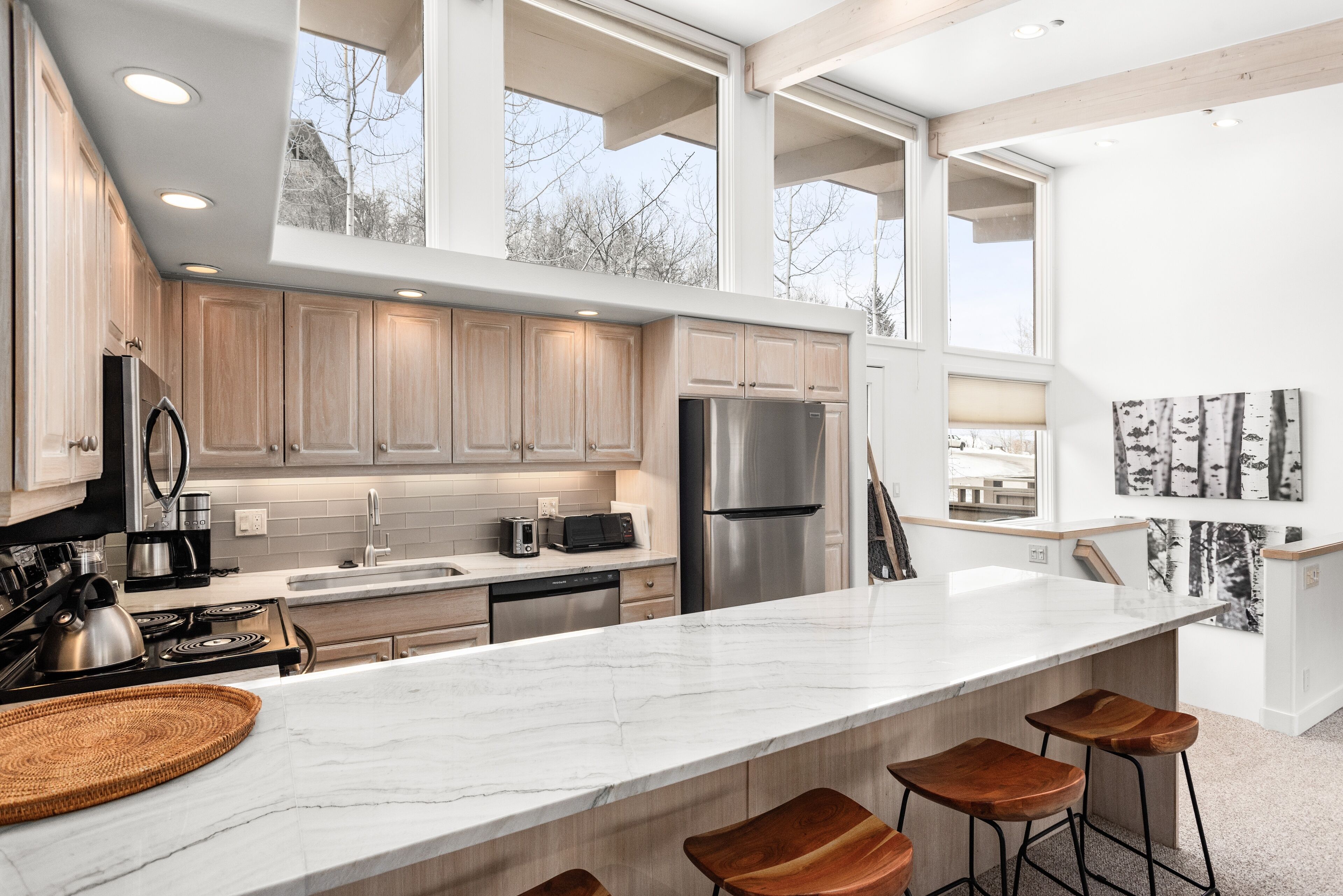 Condo, 2 Bedrooms | Private kitchen | Fridge, oven, coffee/tea maker, toaster