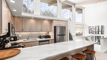 Condo, 2 Bedrooms | Private kitchen | Fridge, oven, coffee/tea maker, toaster