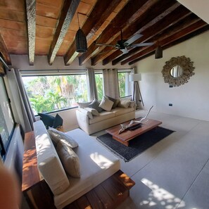 Smart TV, computer monitors - Cancún Energy, Tulum Spirit  Luxe & Private Stay (Cancún)