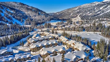 Condo, 2 Bedrooms | Exterior