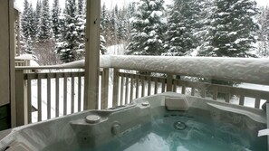 Condo, 2 Bedrooms | Outdoor spa tub