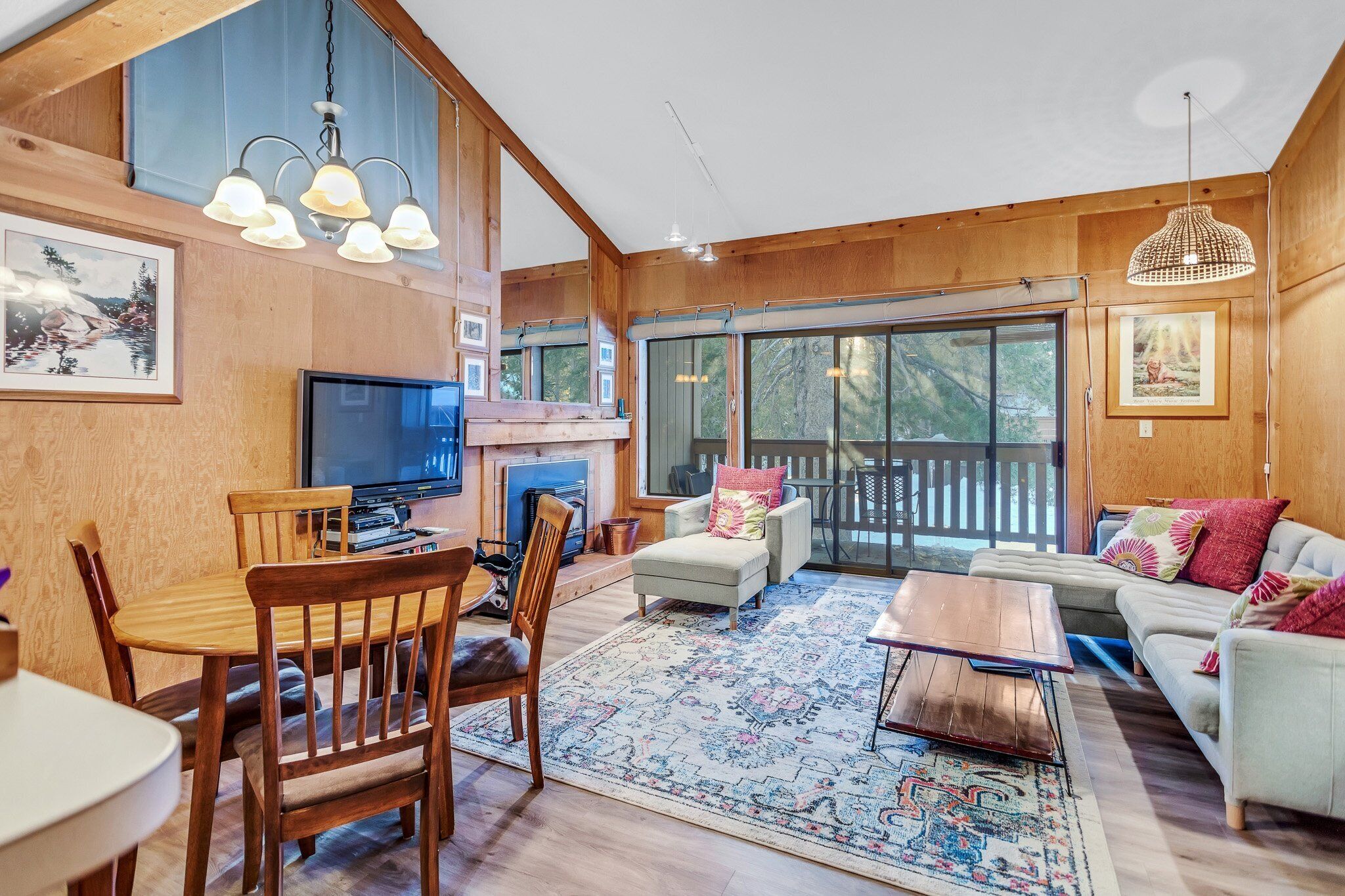 Condo, 1 Bedroom | Living area | Smart TV