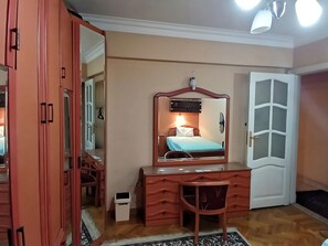 Apartment, 4 Bedrooms, Smoking, Balcony - Charming 4 Room Apartment in Nasr City, Cairo (Cairo)