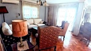 Living room - Charming 4 Room Apartment in Nasr City, Cairo (Cairo)