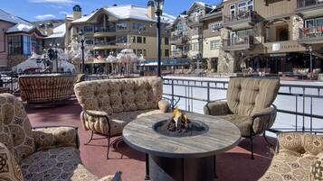 Condo, 2 Bedrooms | Property grounds