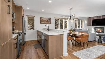 Condo, 1 Bedroom | Private kitchen | Fridge, coffee/tea maker, toaster