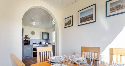 Walled Cottage - UK49097