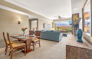 Interior - Maui Resort Rentals: Honua Kai – 4 Total Bedrooms + Den w/ Beautiful Ocean & Mountain Views! (Lahaina)