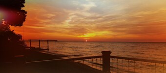 LakePointe Shores #9 Tranquil 3 bedroom cottage, enchanting Madison on the Lake