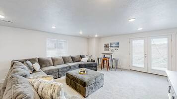 House | 6 bedrooms