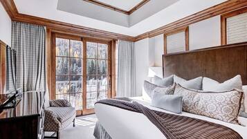 Condo, 3 Bedrooms