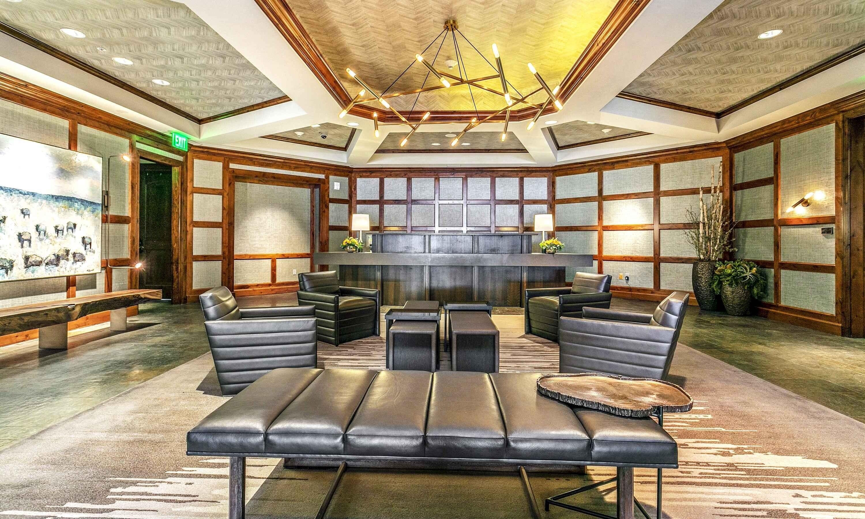 Condo, 2 Bedrooms | Lobby