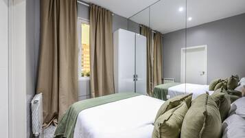 1 bedroom, free WiFi, bed sheets