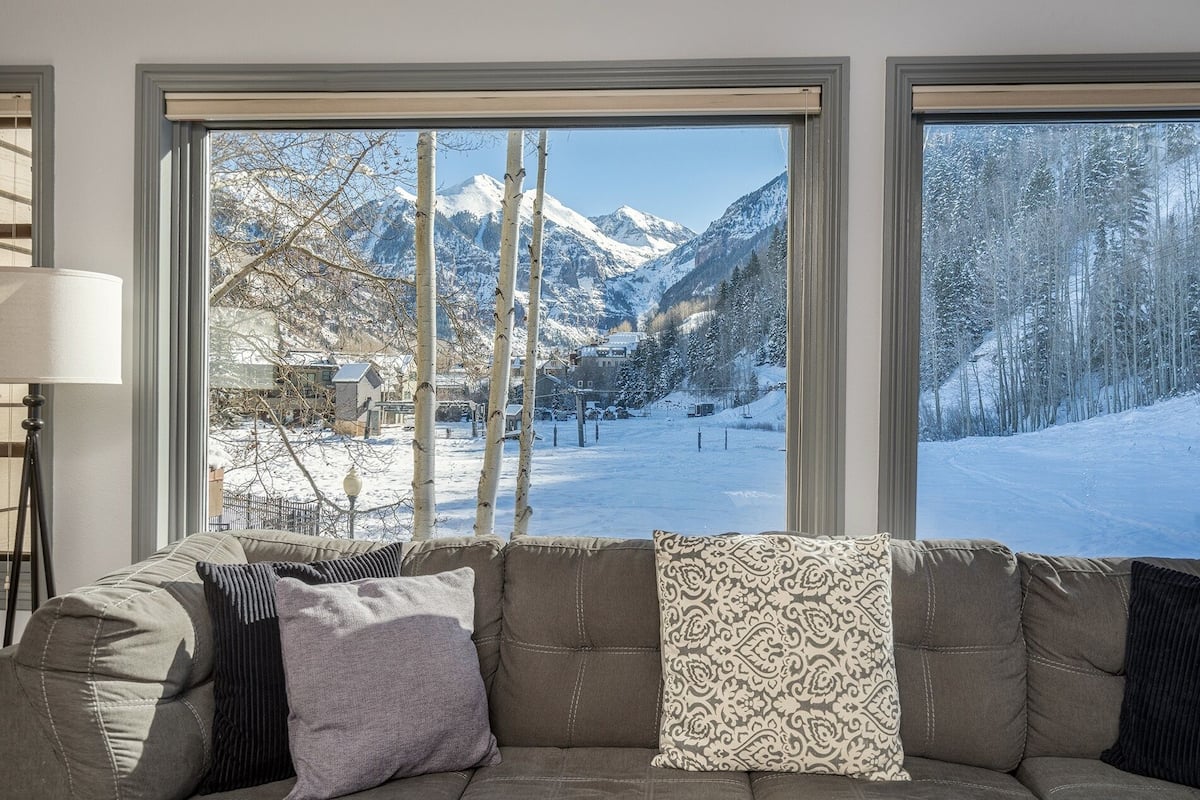 คอนโด, 2 ห้องนอน | บริเวณนั่งเล่น