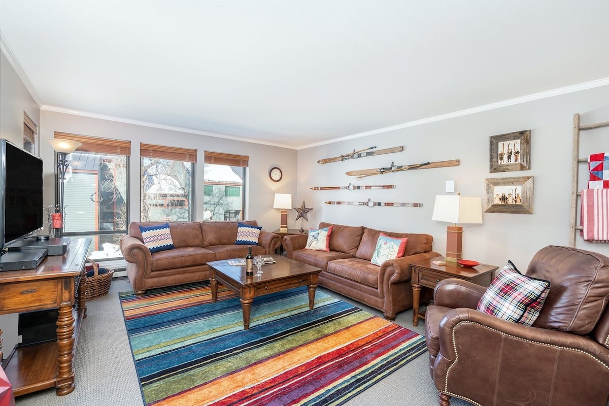 Condo, 2 Bedrooms | Living area