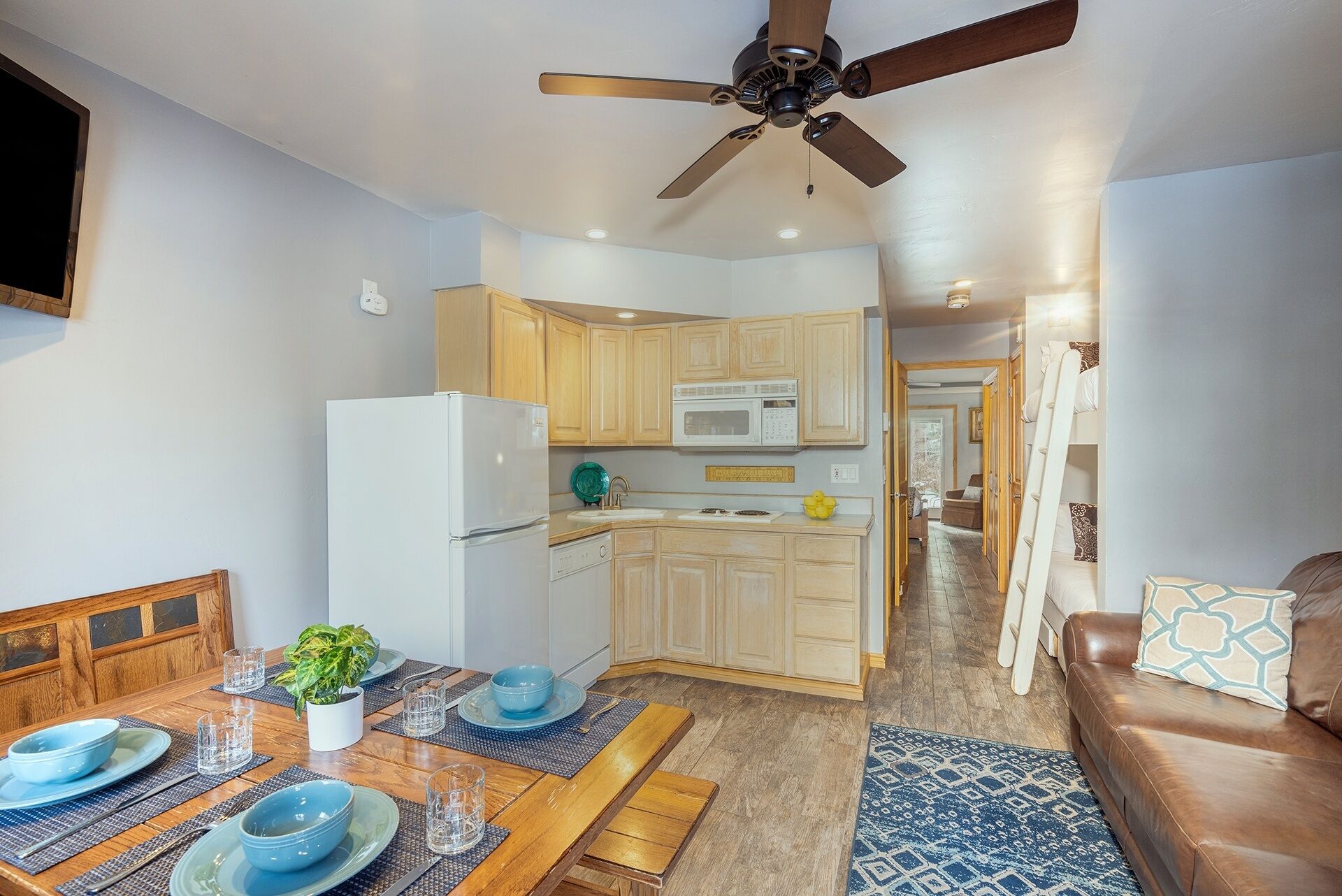 Condo, 1 Bedroom | Interior