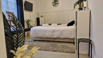 1 bedroom, iron/ironing board, WiFi, bed sheets