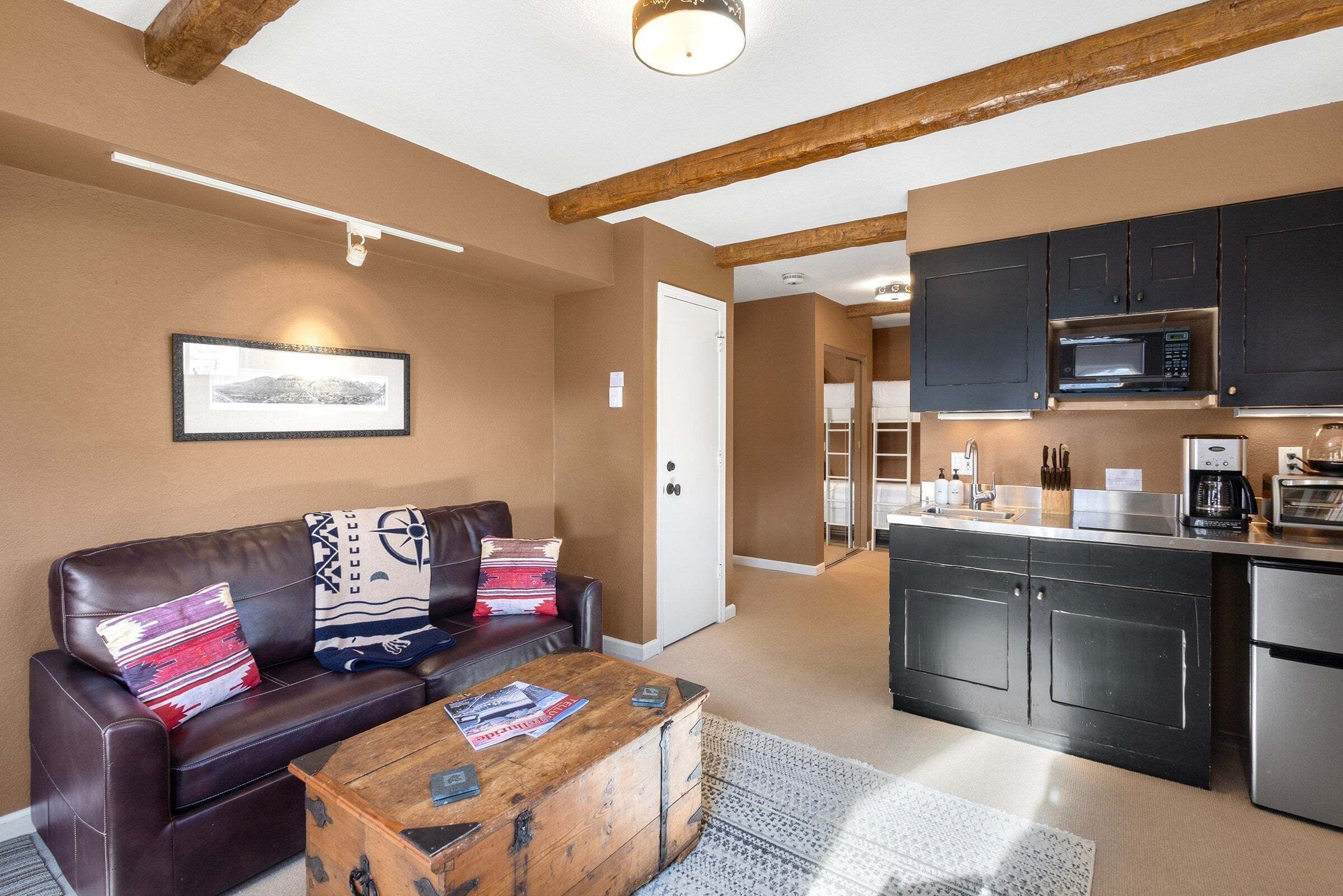 Condo, 1 Bedroom | Living area