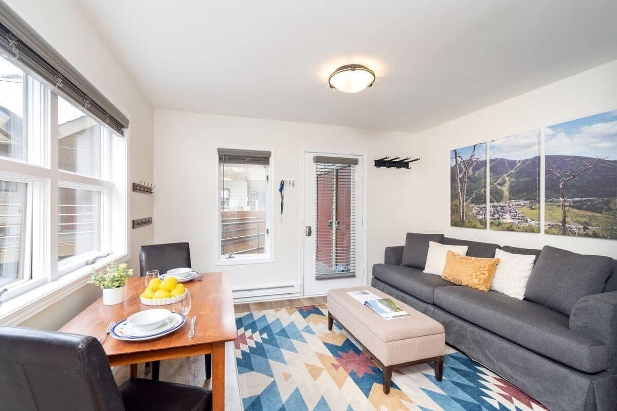 Condo, 1 Bedroom | Living area