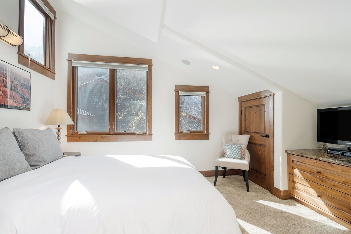 Condo, 1 Bedroom | 1 bedroom, free WiFi