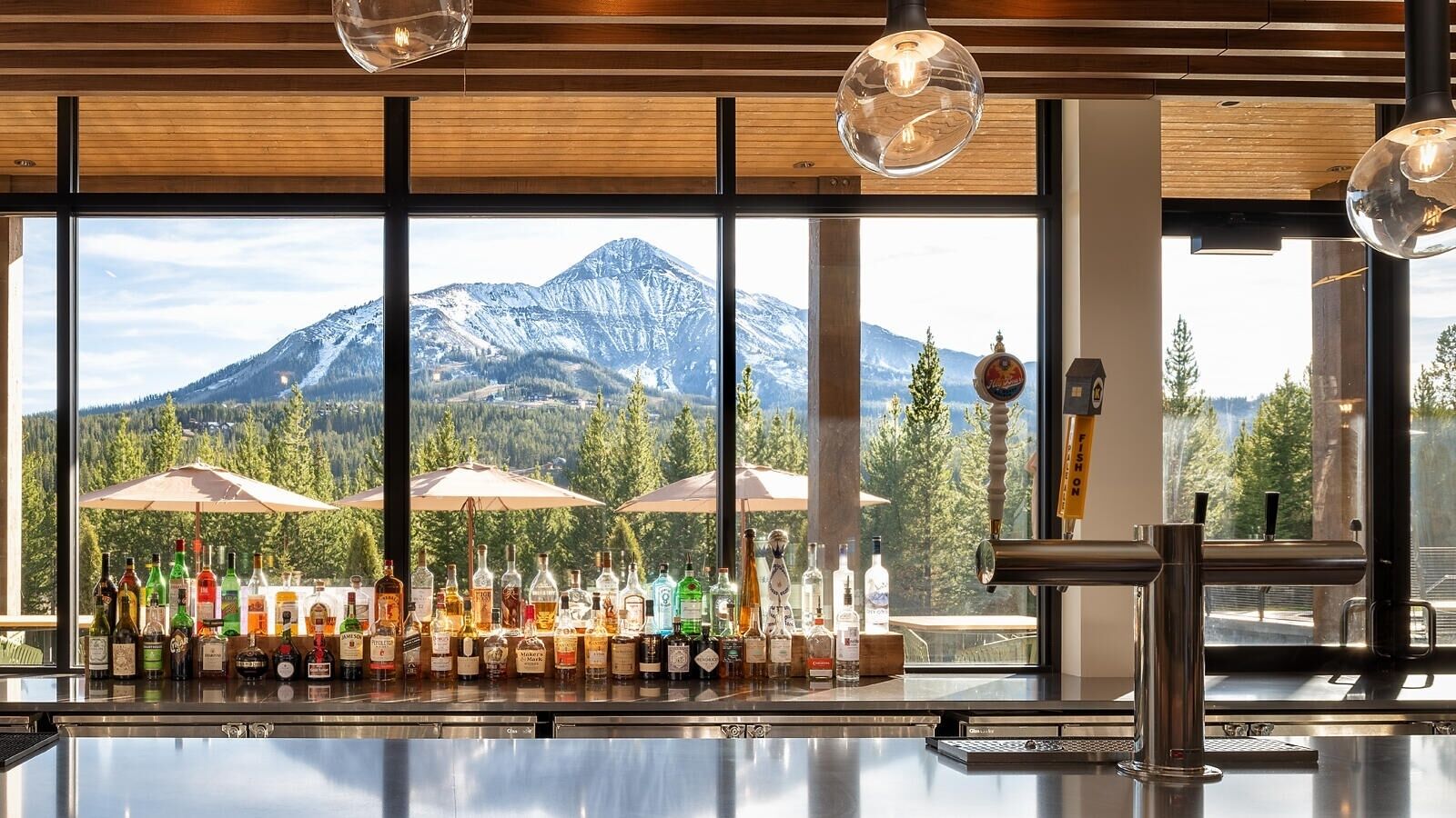 Condo, 2 Bedrooms | Bar (on property)