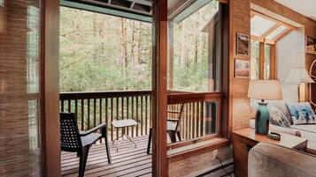 Condo, 2 Bedrooms | Interior