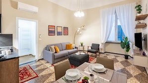 TV - Lovely Apartment In Genova Historic Center A/C A, Genova, Italy (Genova)