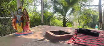 Golok Riverside Retreat