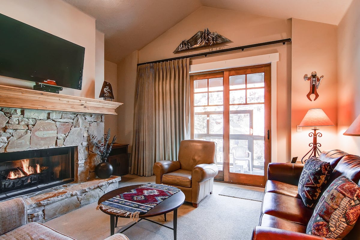 Apartamento, 3 habitaciones | Zona de estar