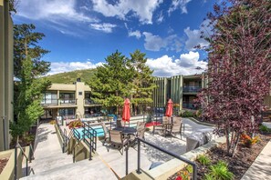 Apartamento, 2 habitaciones | Restaurante al aire libre