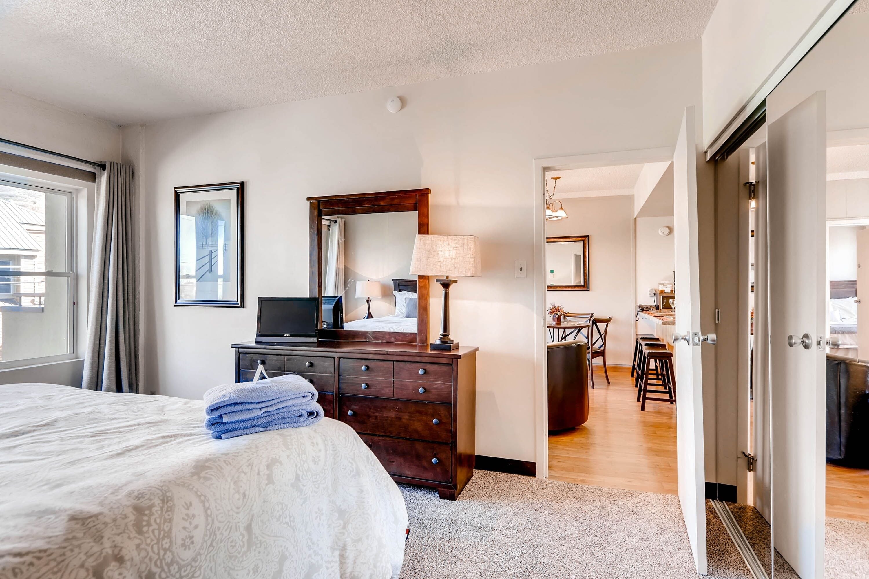 Condo, 1 phòng ngủ | Bàn ủi/dụng cụ ủi quần áo, truy cập Internet không dây miễn phí 