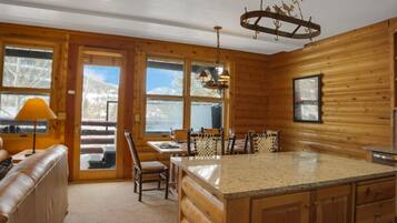 Condo, 2 habitaciones | Restaurantes