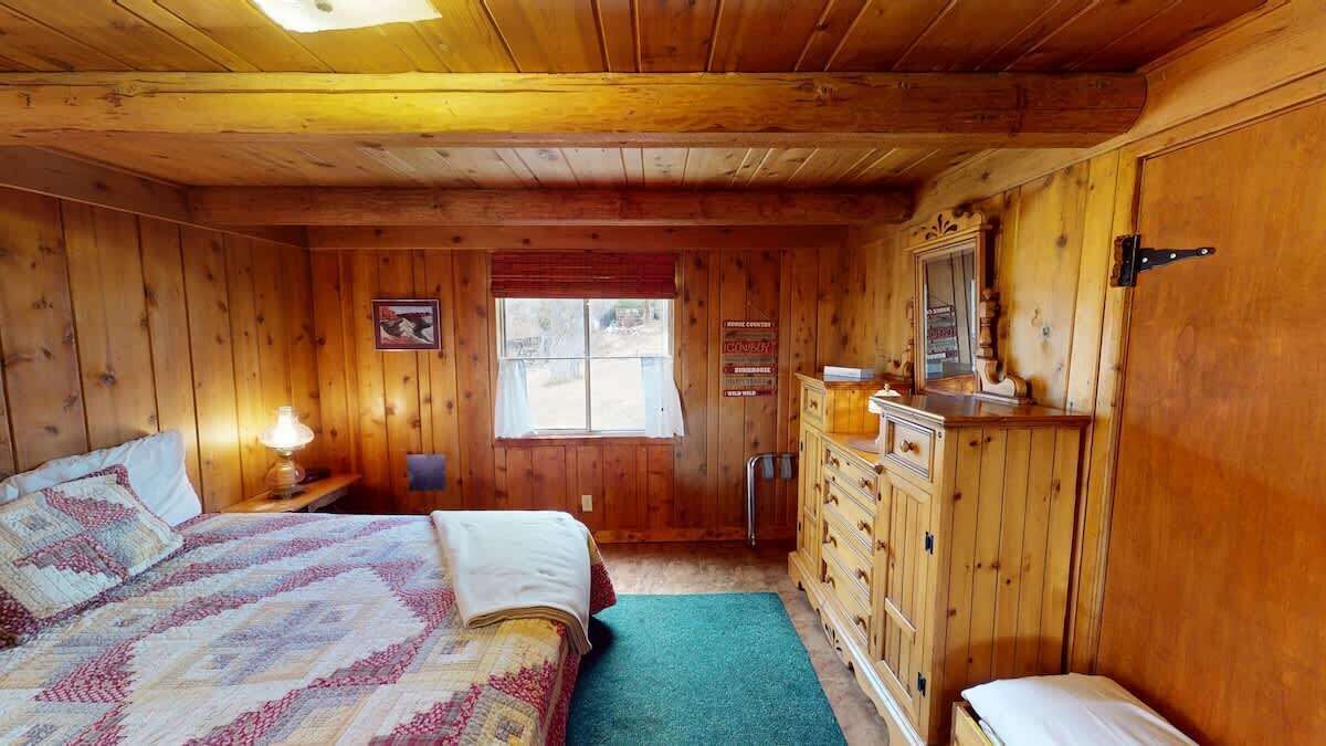 1 bedroom, WiFi (free), bed sheets