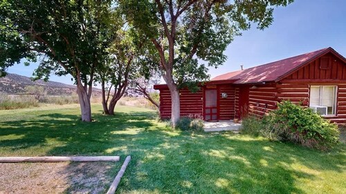 Pack Creek - Trails End, Affordable Cabin