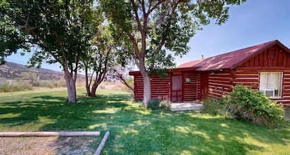 Pack Creek - Trails End, Affordable Cabin