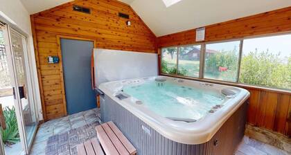 Pack Creek - Trails End, Affordable Cabin