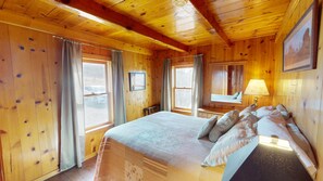 2 bedrooms, free WiFi, bed sheets - Pack Creek ~ M4 . Log Cabin at Pack Creek Ranch (Moab)