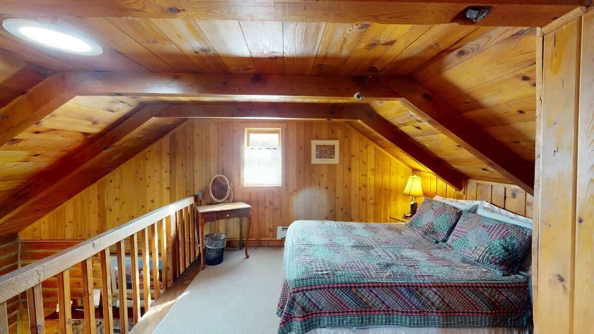 2 bedrooms, WiFi (free), bed sheets