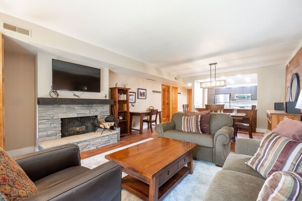 Condo, 1 habitación | Área de sala de estar