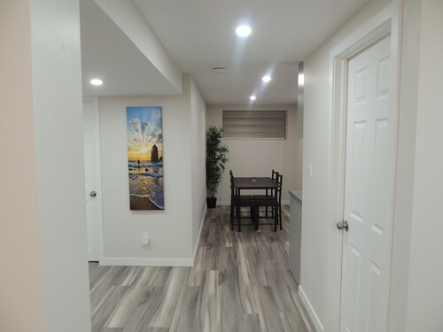 Cozy 2-Bedroom basement Suite with Private entrance South Winnipeg.