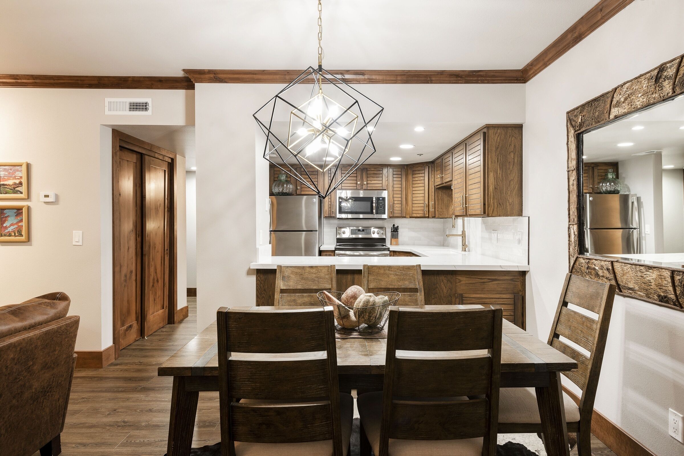 Condo, 2 Bedrooms | Dining