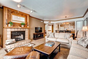 Apartment, 2 Schlafzimmer | Wohnbereich