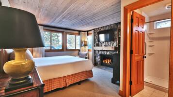 Condo, 2 Bedrooms | Iron/ironing board, free WiFi