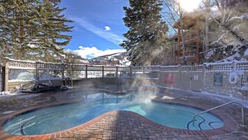 Condo, 2 habitaciones | Alberca | Alberca climatizada