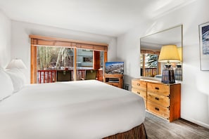 Condo, 2 Bedrooms | 1 bedroom, iron/ironing board, free WiFi