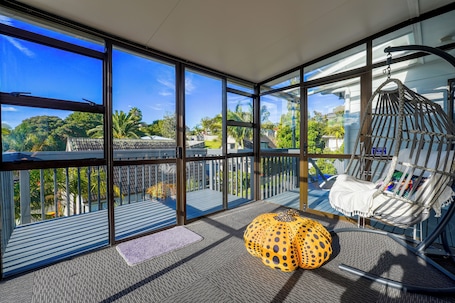 Interior. Sunny Stunner by the Sea: Browns Bay Escape
