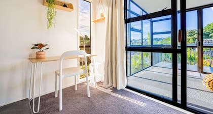 Sunny Stunner by the Sea: Browns Bay Escape