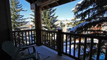 Condo, 1 Bedroom | Property grounds