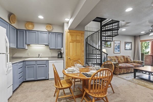 Condo, 1 phòng ngủ | Nội thất