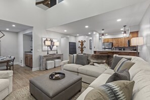 Appart'hôtel, 3 chambres | Coin séjour